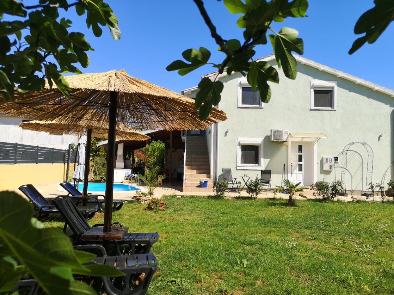 Chillout Apartments With Pool Patricia Fažana Kültér fotó